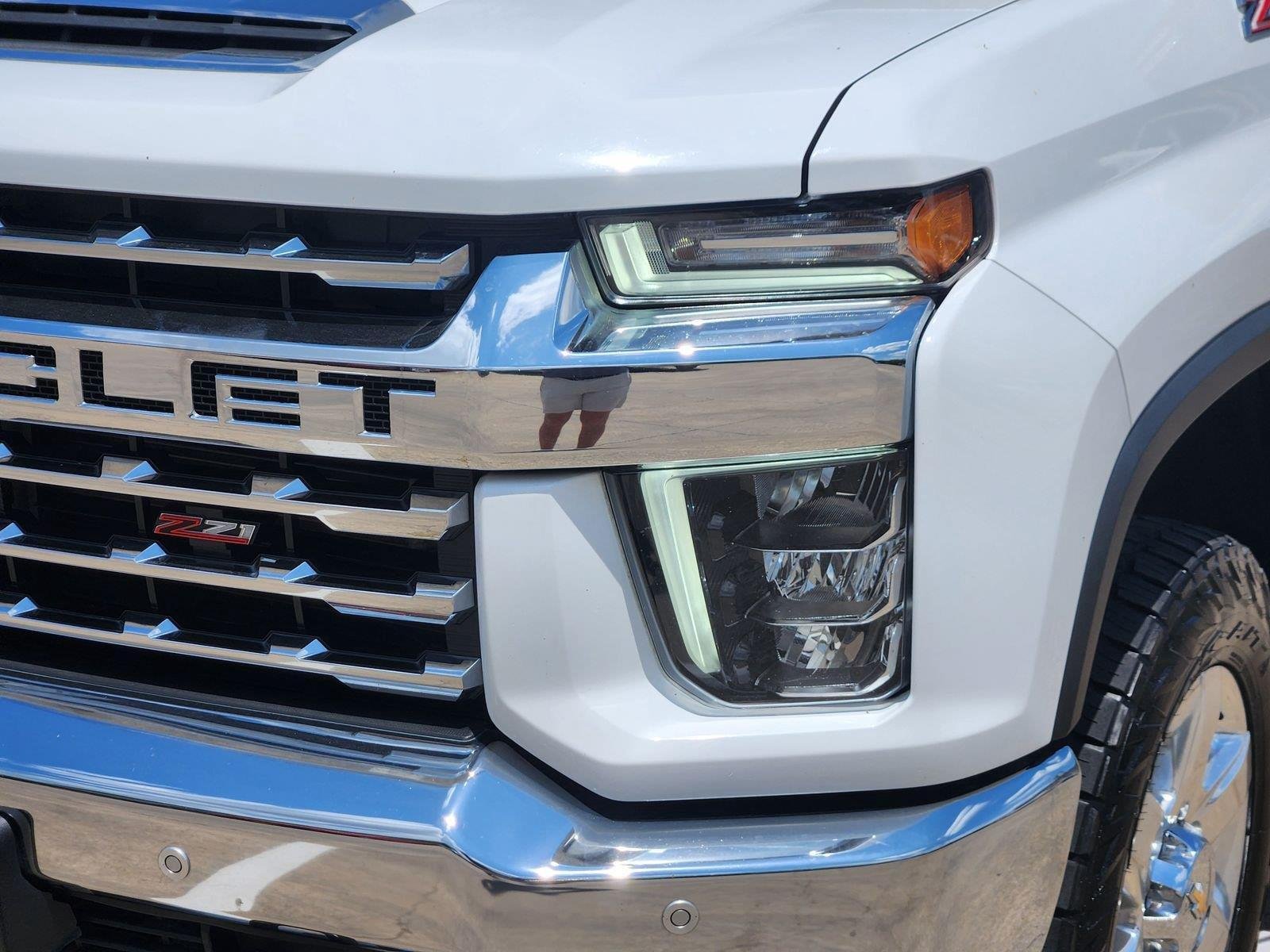 Used 2022 Summit White Chevrolet LTZ image 7