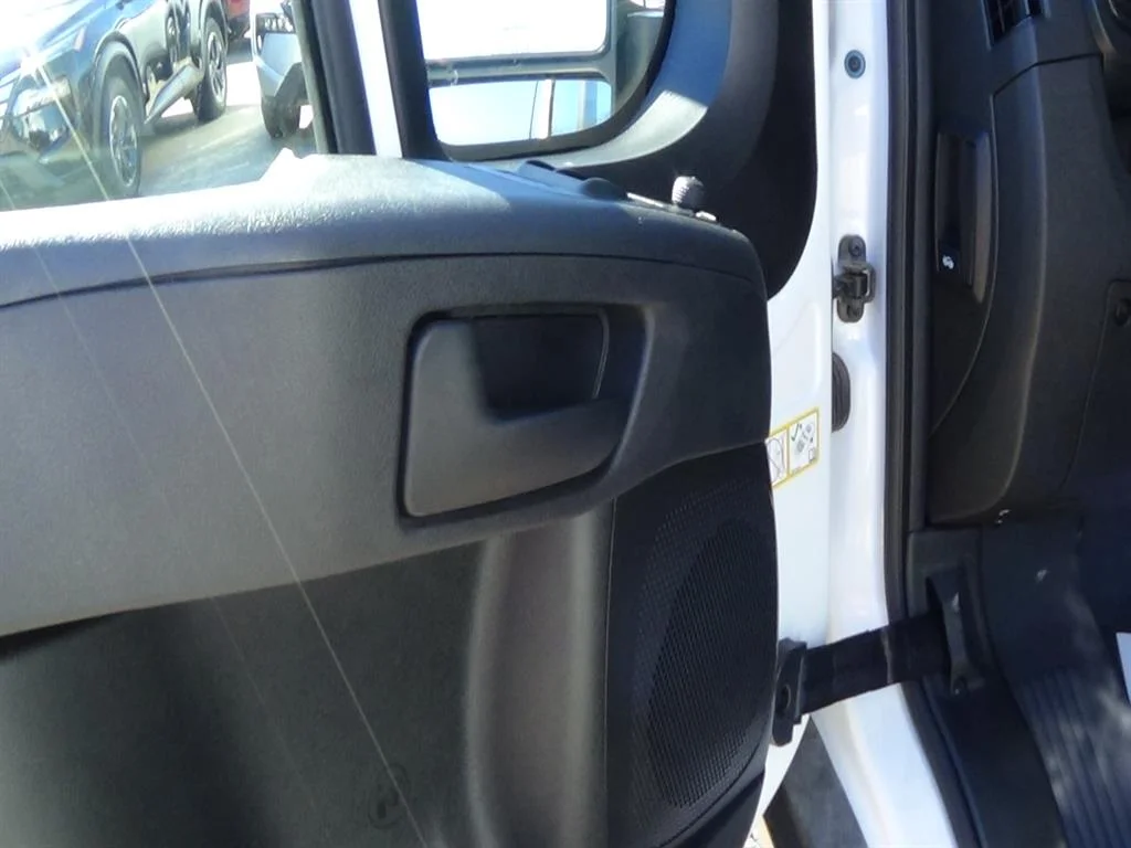 Used 2025 Bright White Clear Coat (pw7) RAM Tradesman 2500 image 11