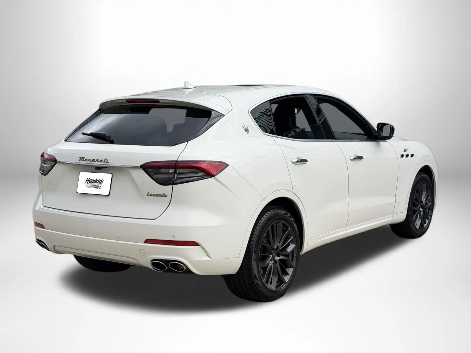 Used 2024 Bianco Maserati GT Ultima image 3