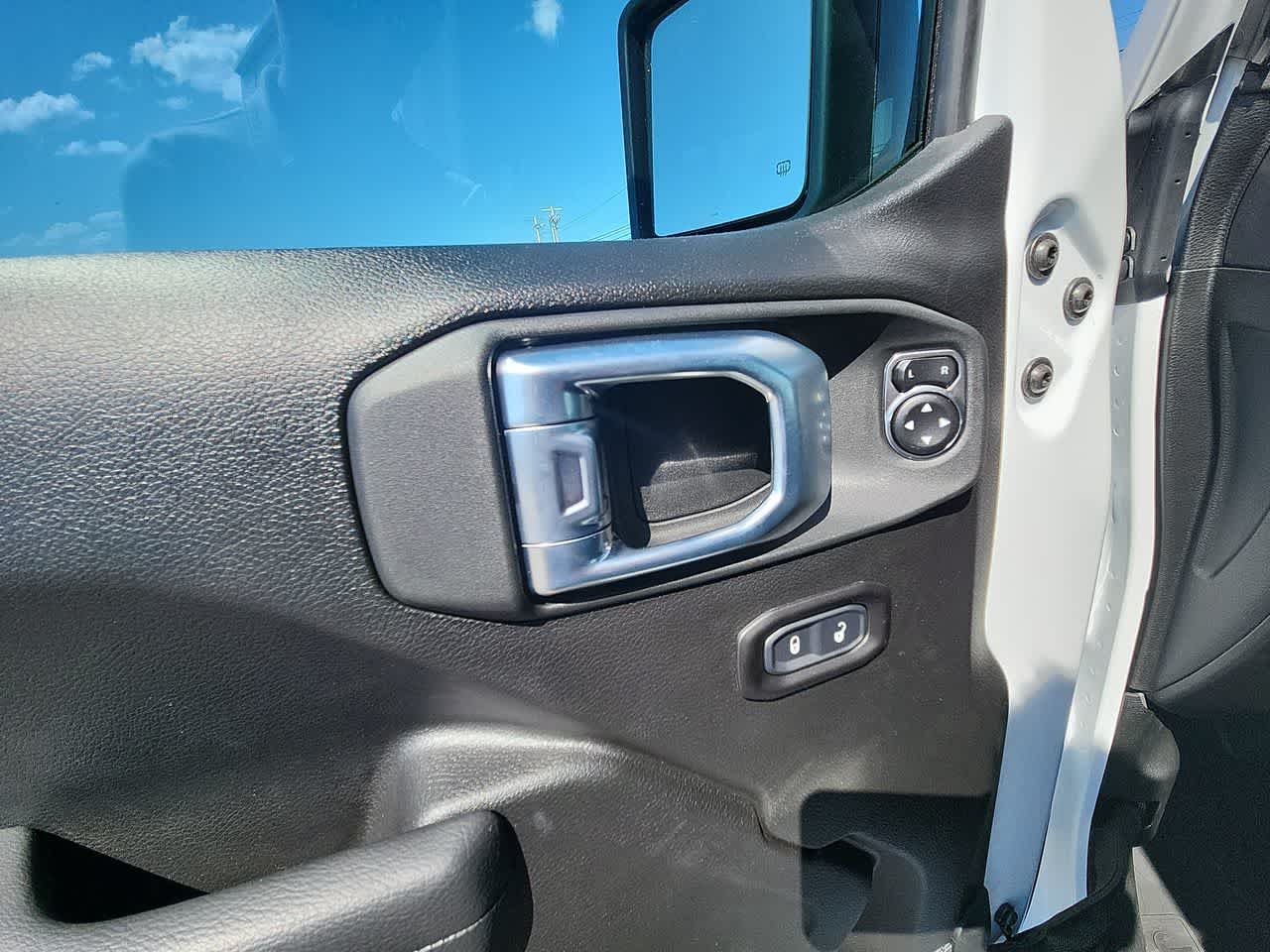 New 2026 Bright White Clearcoat Jeep Rubicon image 11