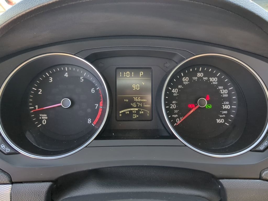 Used 2015 Blue Volkswagen 1.8T SE image 29