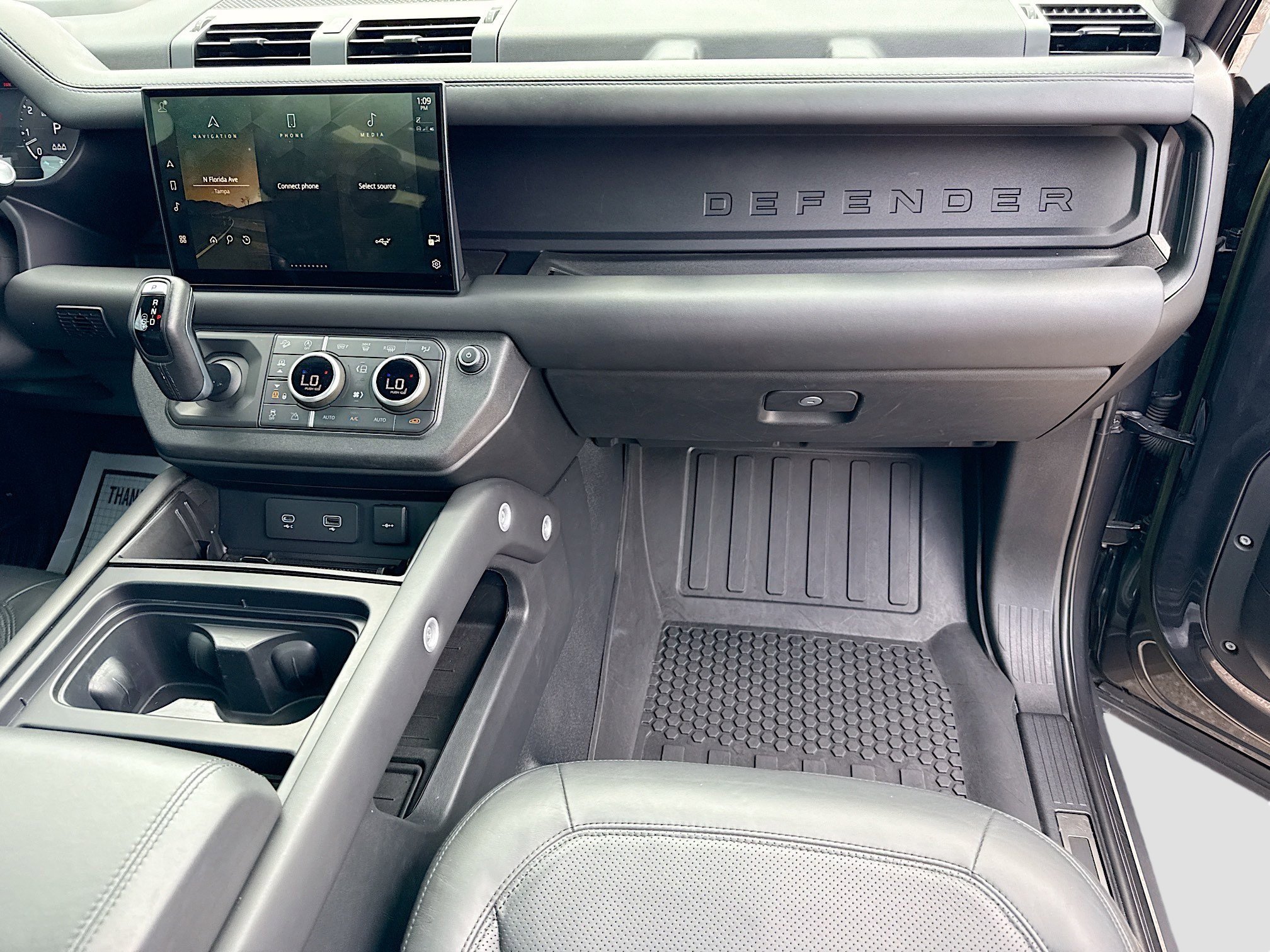 Used 2023 Carpathian Gray Premium Metallic Land Rover Carpathian Edition image 18