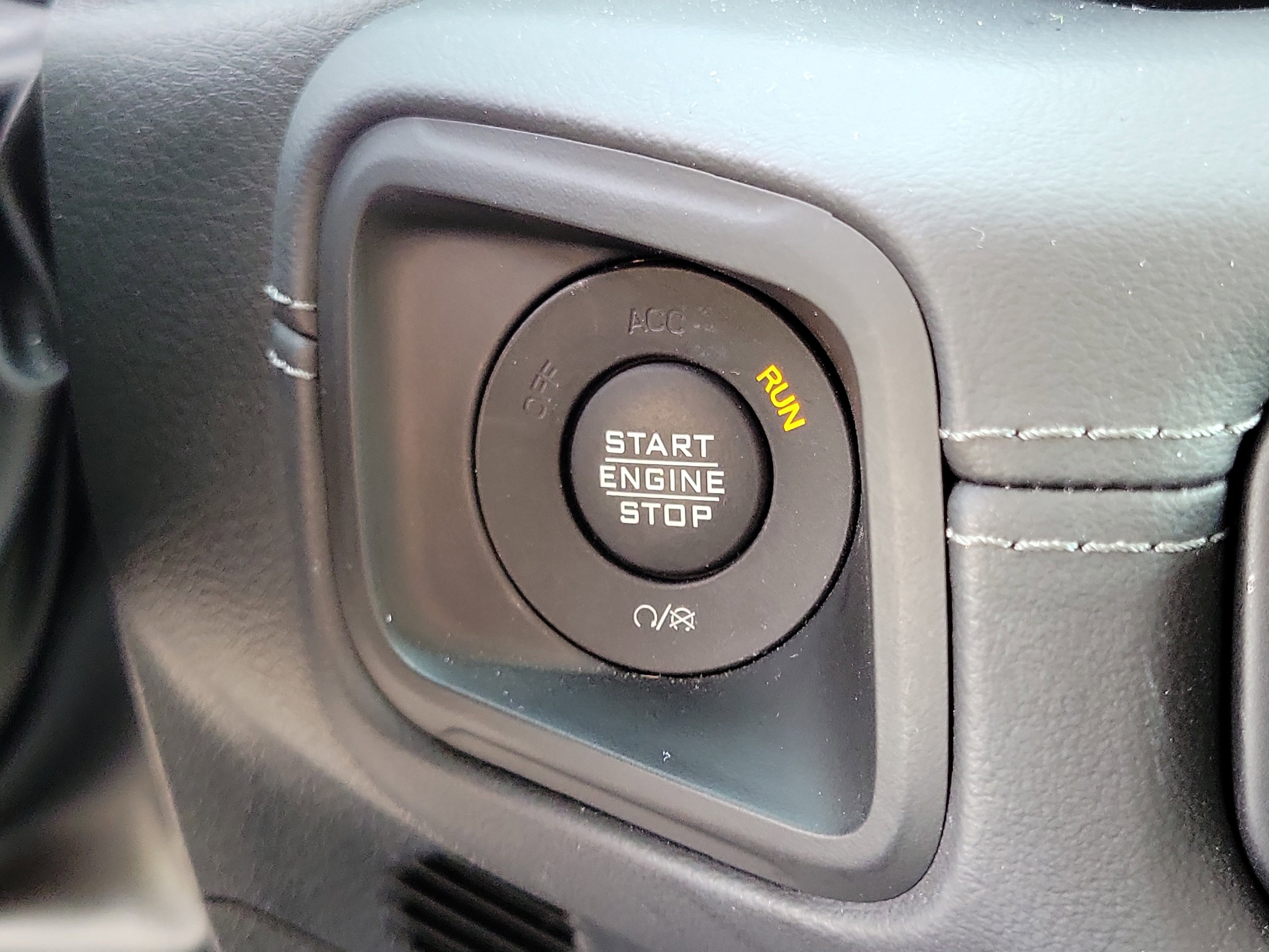 2025 Jeep Wrangler 4-Door Sahara - Photo 28