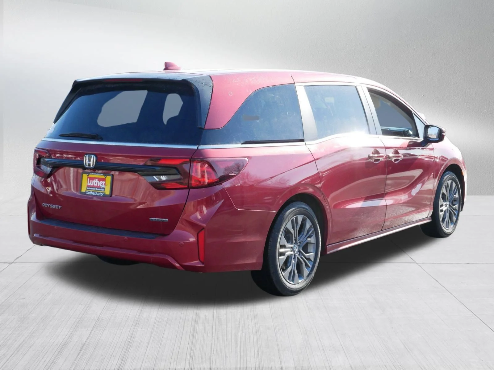 Used 2026 Radiant Red Metallic II Honda Touring image 7