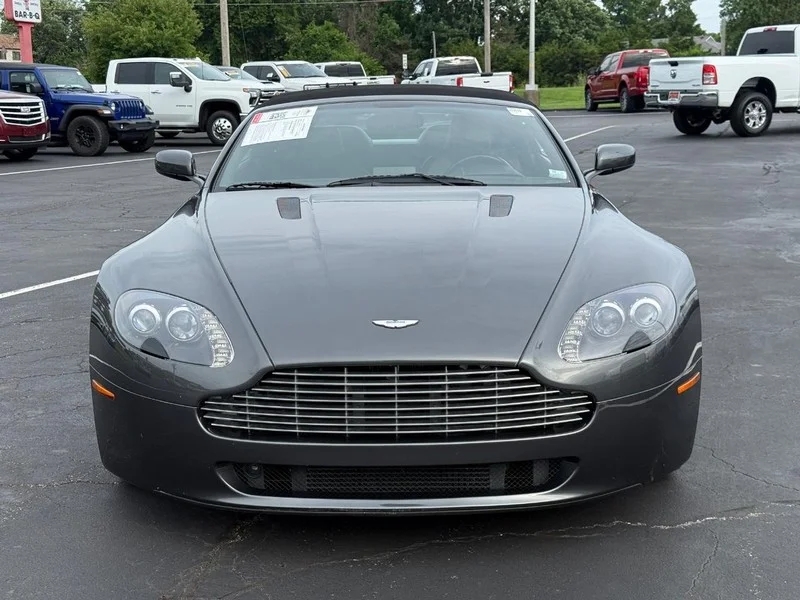 Used 2008 Silver Aston Martin Base image 11