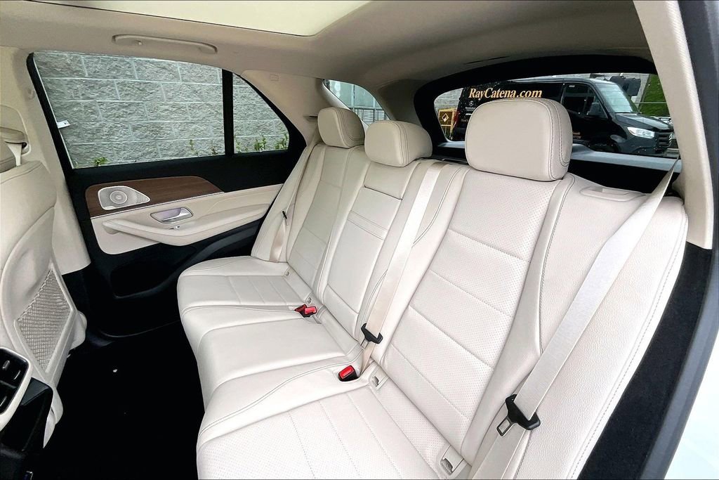 New 2026 Polar White Mercedes-Benz GLE 450 image 24