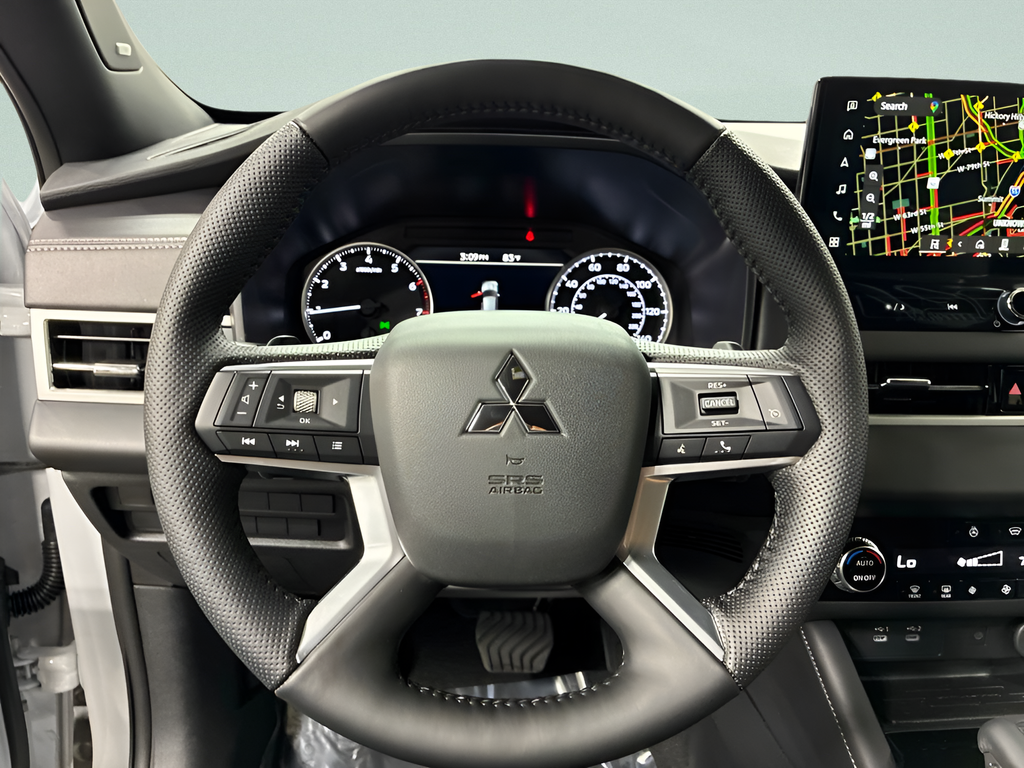 New 2026 White Diamond Mitsubishi LE image 6
