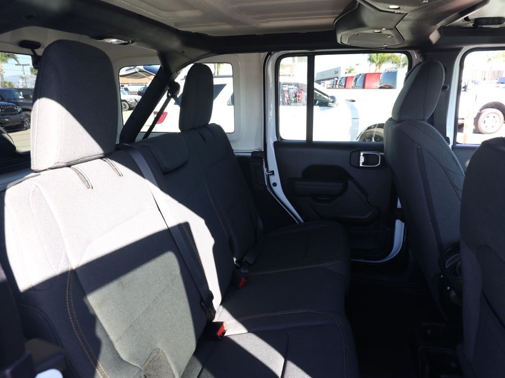 New 2026 Bright White Clear-Coat Exterior Paint Jeep Sport S image 17