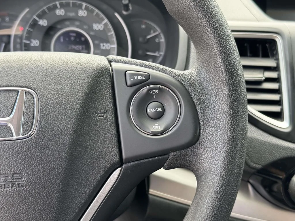 Used 2016  Honda EX image 23