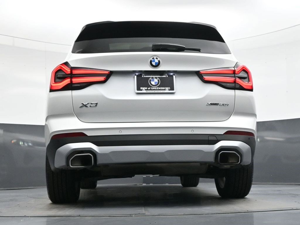 Used 2024 White Metallic BMW xDrive30i image 30