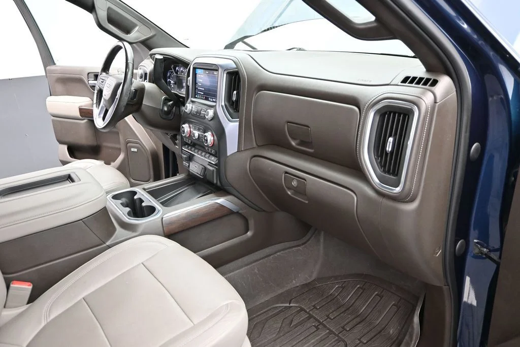 Used 2020 Blue GMC SLT image 31