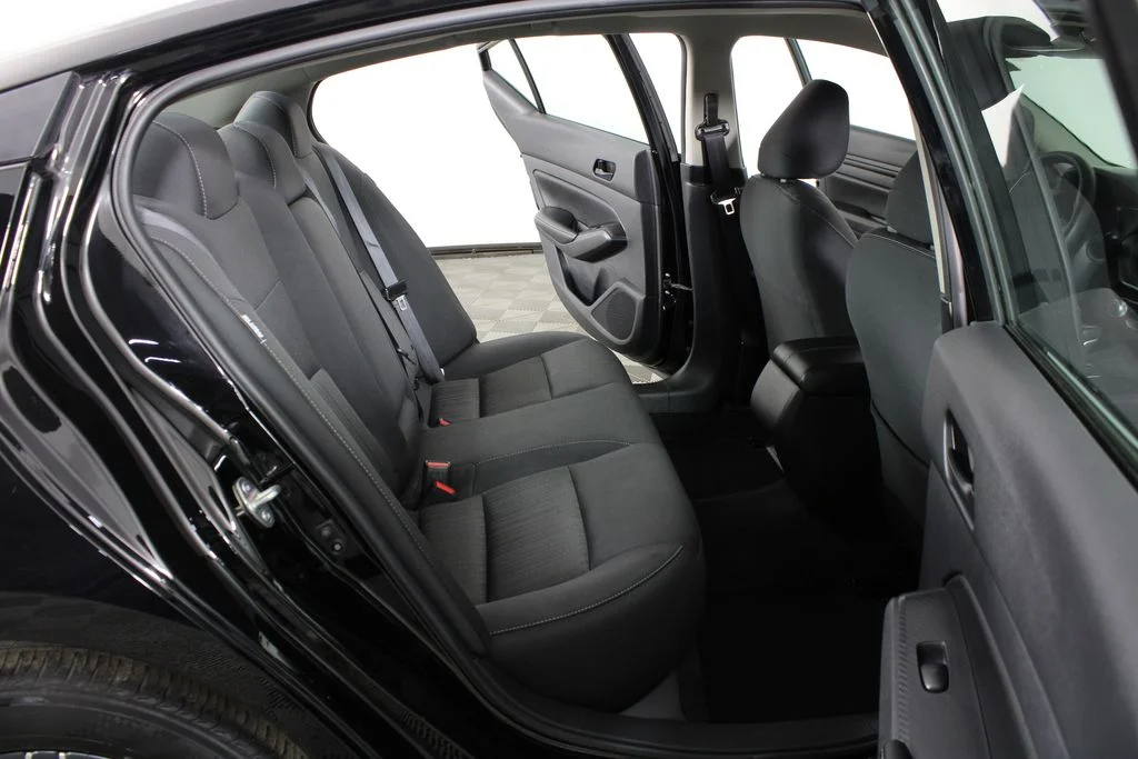 2025 Nissan Altima SV - Photo 12