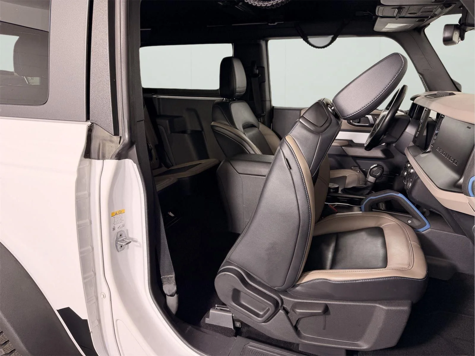 Used 2023 Oxford White Ford Wildtrak Advanced image 17