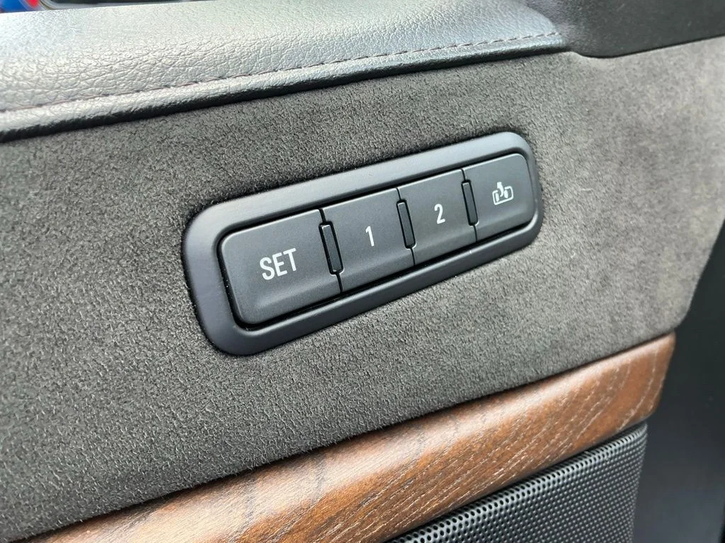 Used 2018 Black Cadillac Premium Luxury image 31