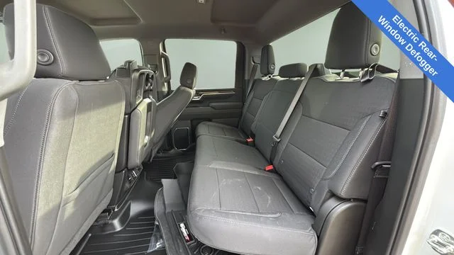 Used 2025 White Chevrolet LT image 22