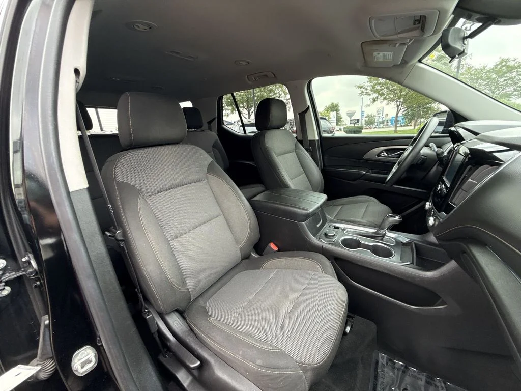 Used 2018 Black Chevrolet LS image 27