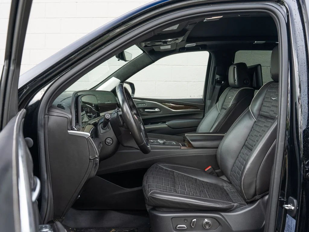 Used 2023 Black Cadillac Sport Platinum image 17