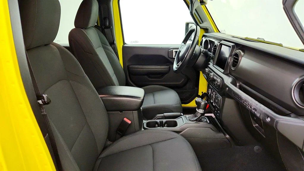 Used 2022 High Velocity Clearcoat Jeep Unlimited High Tide 4x4 image 23