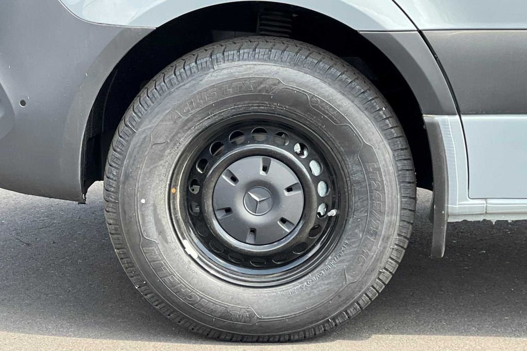 Used 2024 Gray Mercedes-Benz Cargo 170 WB image 24