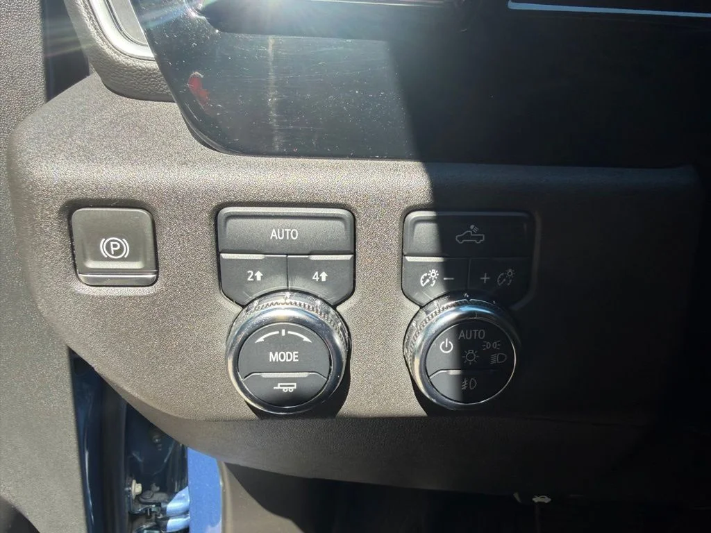 Used 2024 Blue GMC Elevation image 20