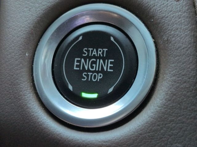 Used 2023 Blue Chevrolet High Country image 31