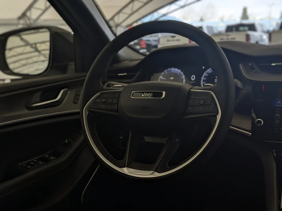 New 2026 White Jeep Limited - - 4x4 - Ltd Altitude Pkg - Lux Tech Grp II - Pano Sunroof - 20 Black Wheels & More! image 15