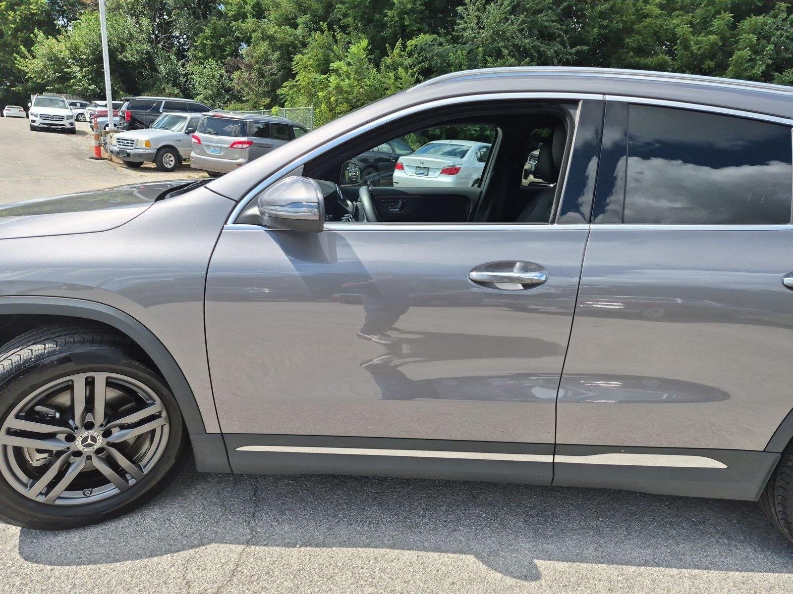 Used 2025 Mountain Grey Metallic Mercedes-Benz GLA 250 image 15