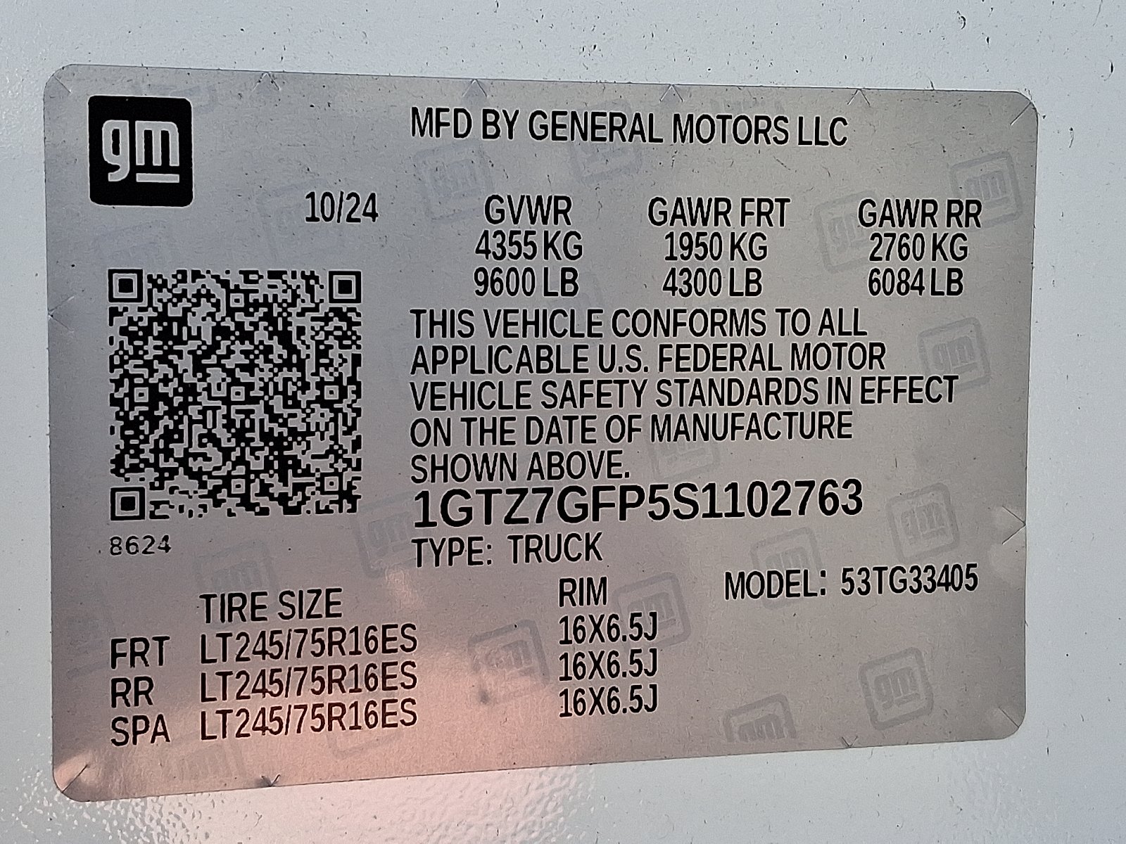 2025 GMC Savana Cargo Work Van - Photo 21