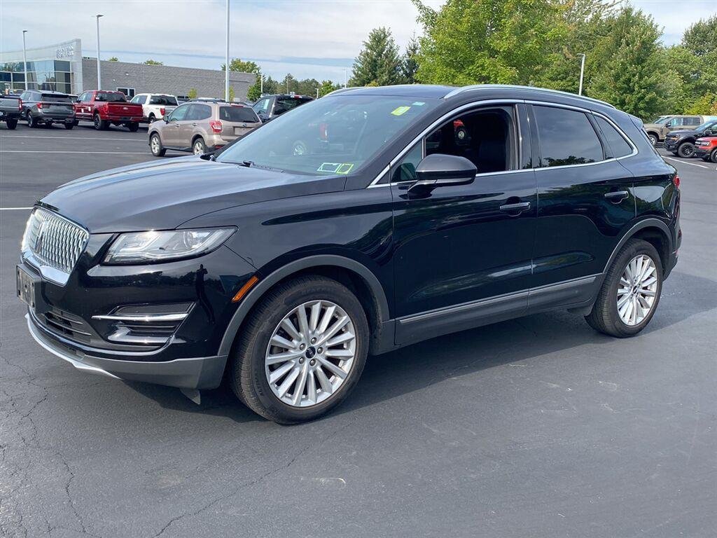 Used 2019 Infinite Black Lincoln Standard image 6