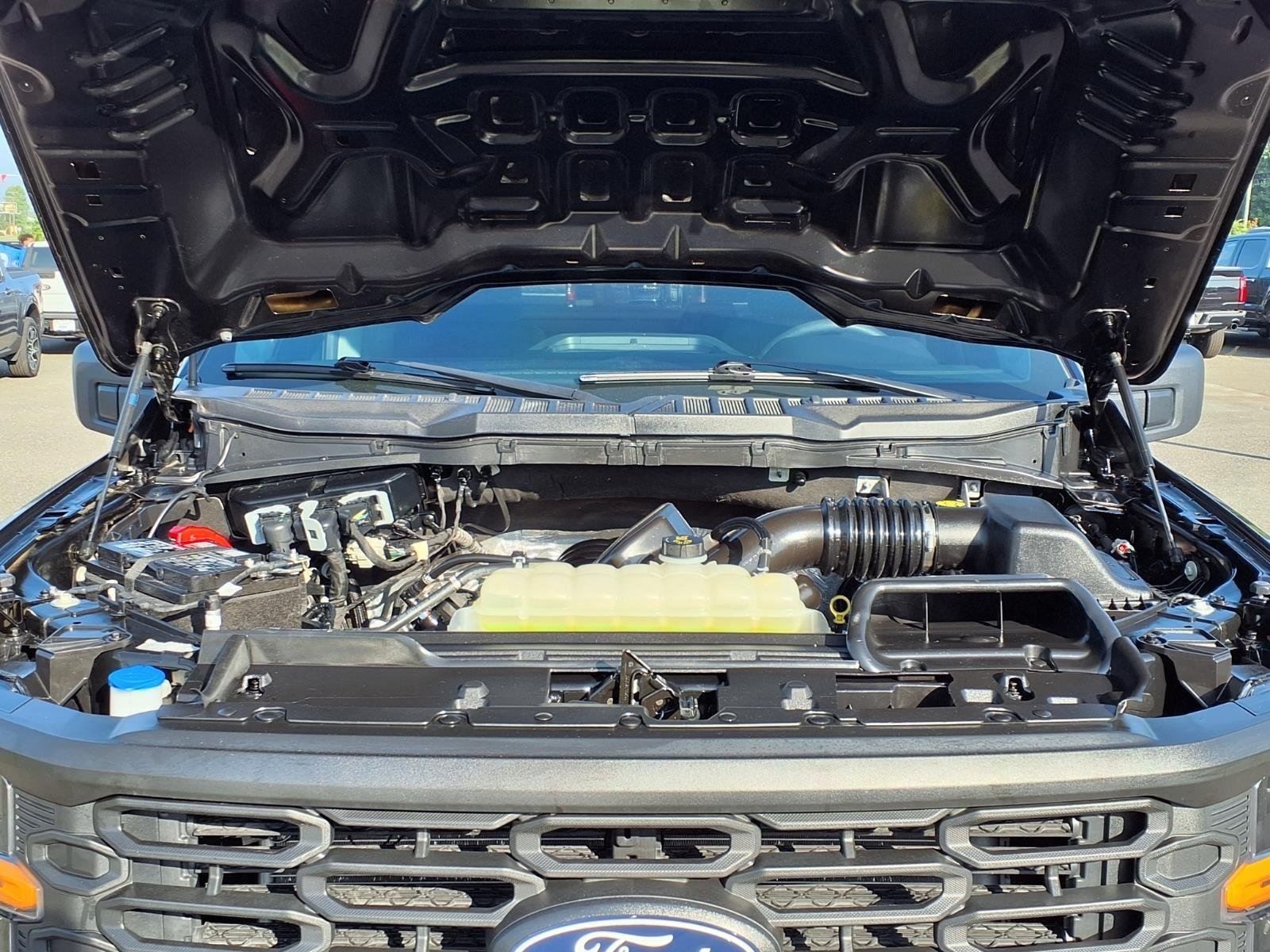 Used 2025 Blue Ford XL image 30