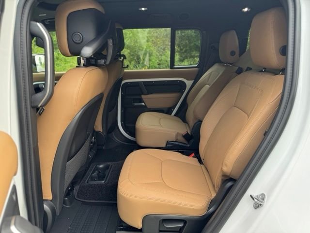 New 2026 Fuji White Land Rover S image 13