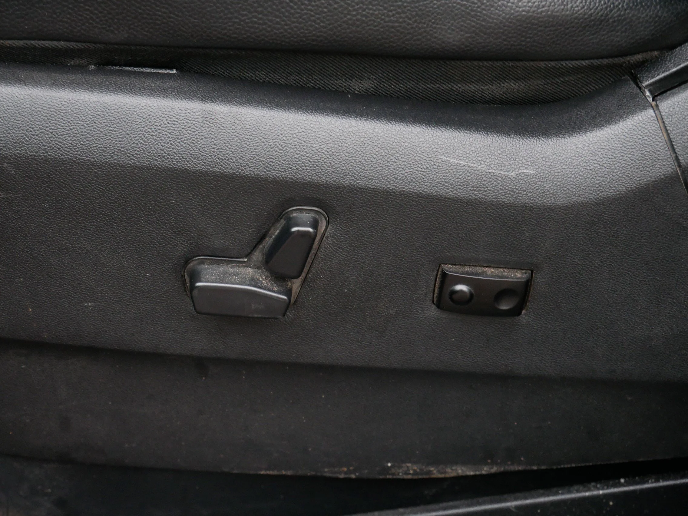 Used 2018 Granite Pearlcoat Dodge GT image 19