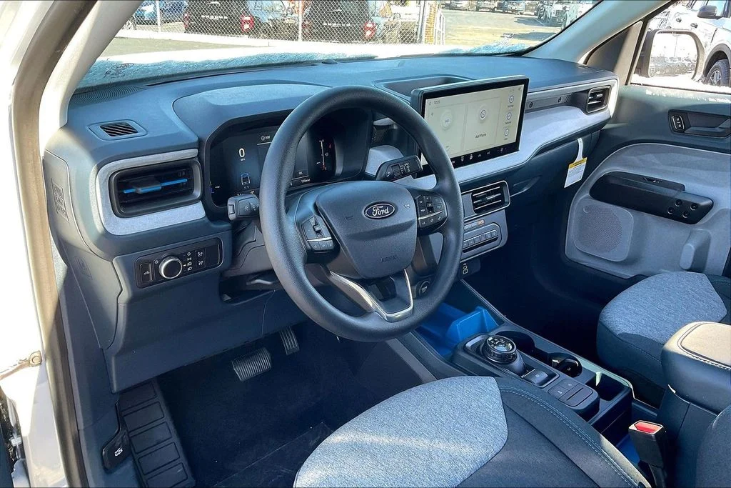 New 2026 Space White Metallic Ford XLT image 8