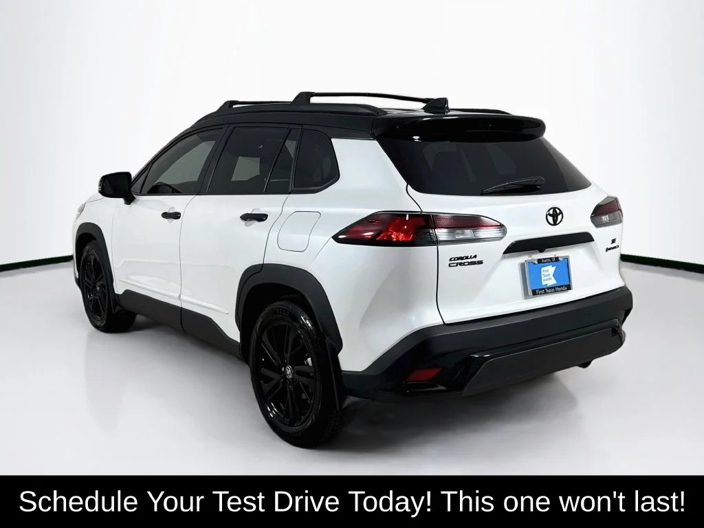 Used 2025 Wind Chill Pearl Toyota Hybrid Nightshade image 5