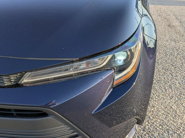 Used 2023  Toyota LE image 7