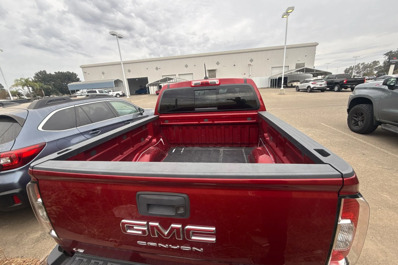 Used 2021 Red GMC Elevation image 5