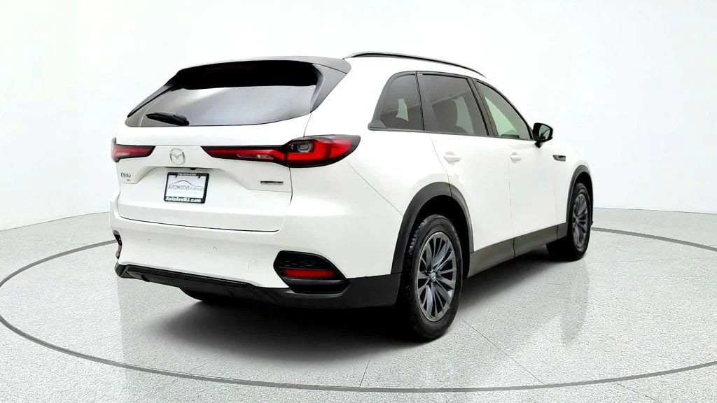 Used 2025 Rhodium White Premium Mazda 3.3 Turbo Preferred Package AWD image 5