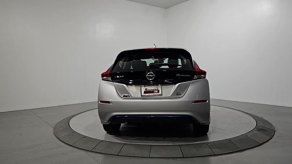 Used 2021 Brilliant Silver Metallic Nissan SL Plus image 4