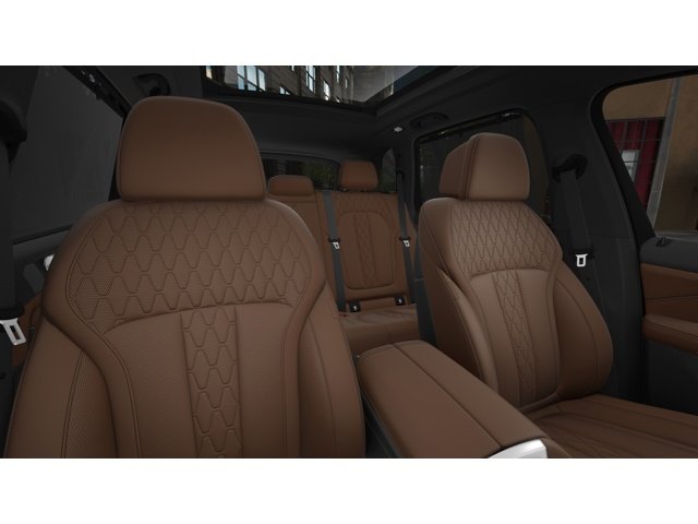 2026 BMW X5 M60i - Photo 11