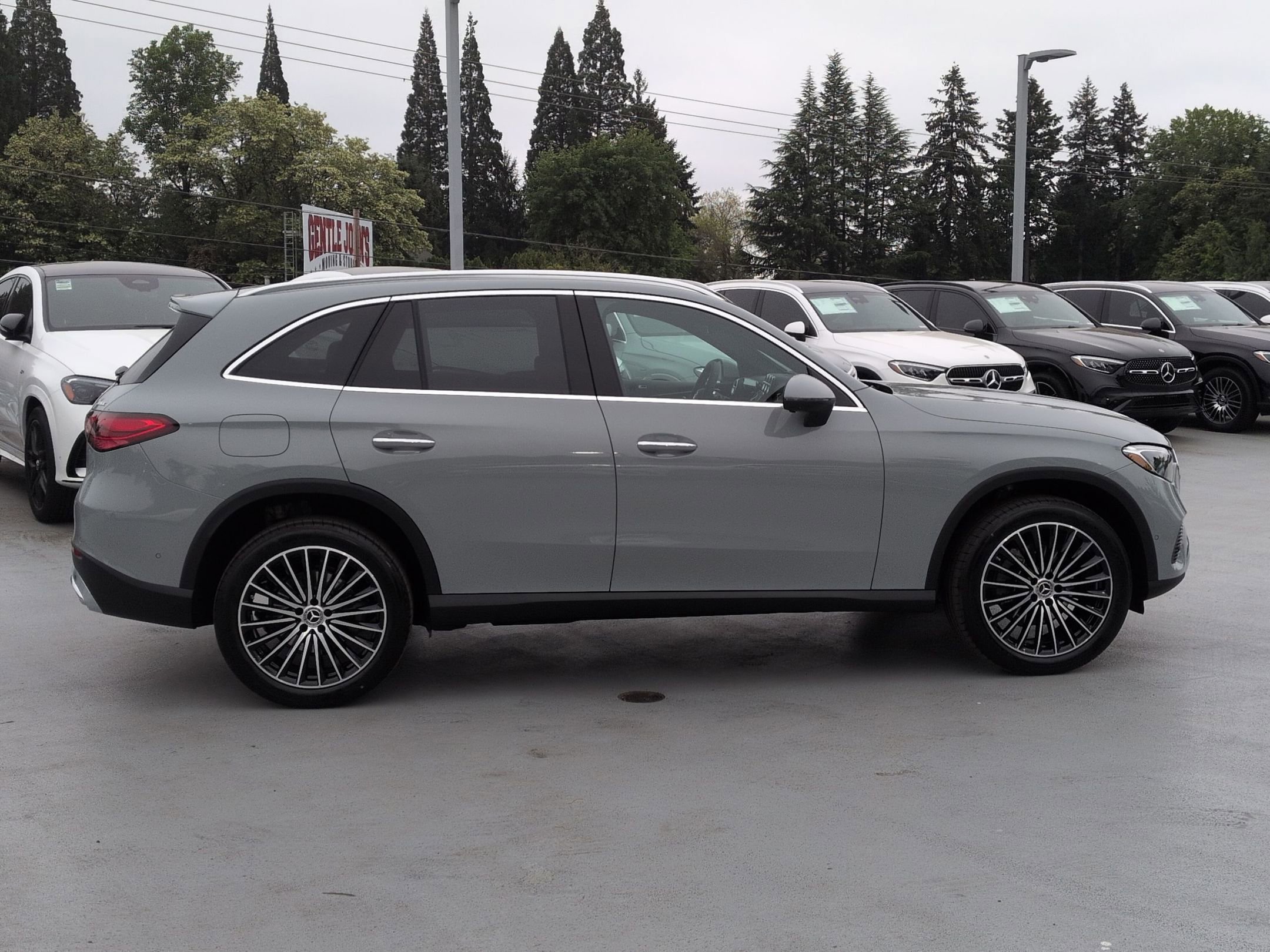 New 2026 MANUFAKTUR Alpine Grey Mercedes-Benz GLC 300 image 45