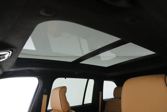 Used 2025 White/off-white Jeep Summit Reserve image 21