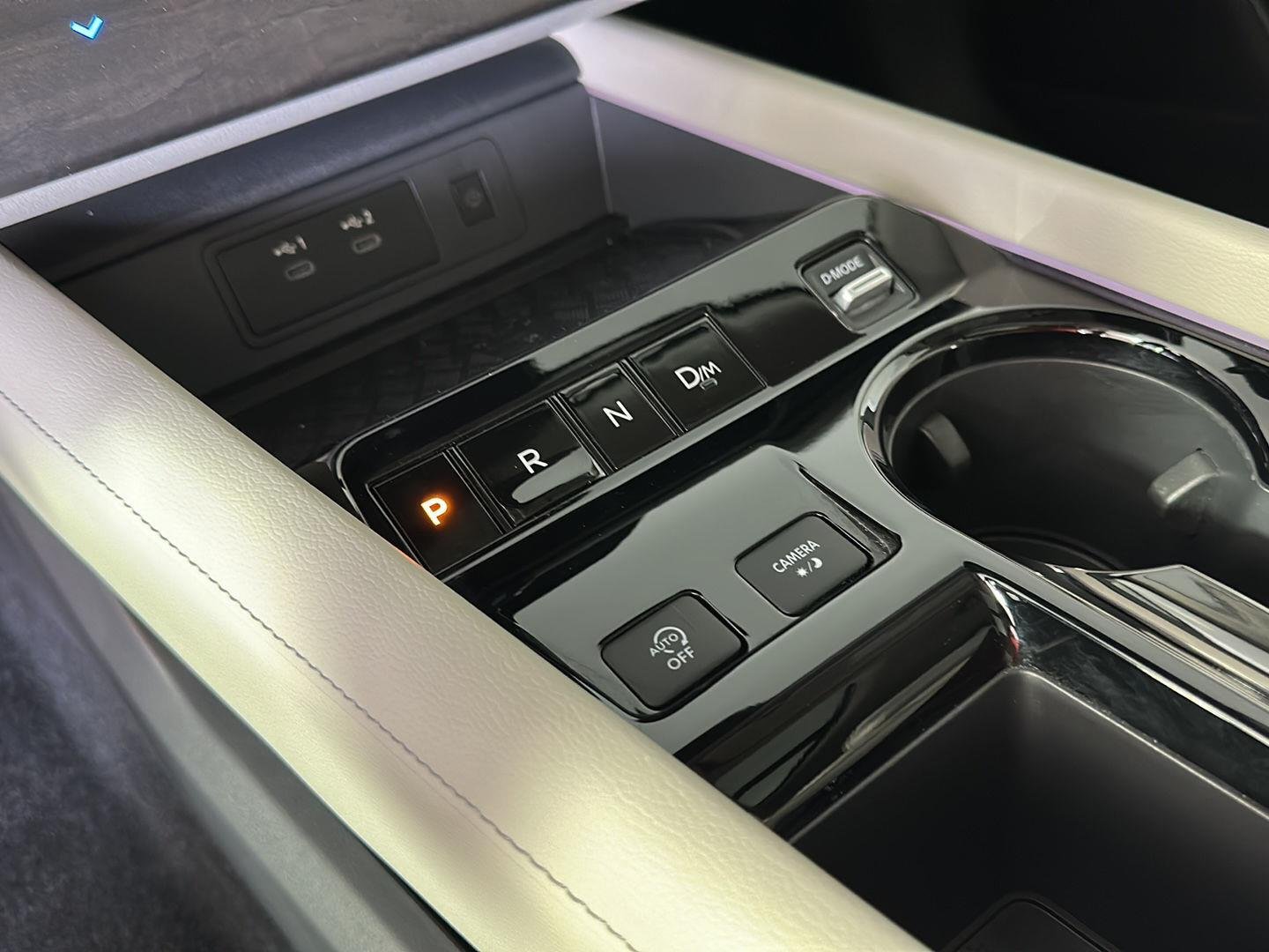 Used 2025 Super Black Nissan SL image 29