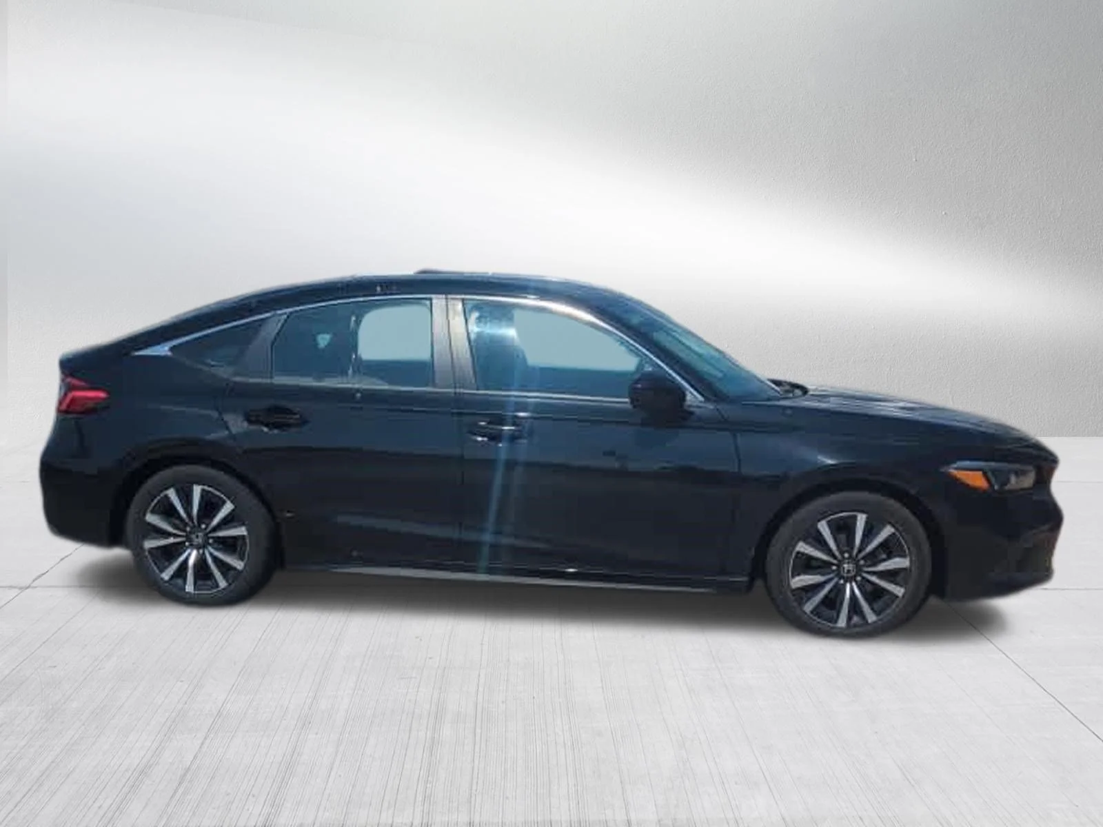 Used 2024 Crystal Black Pearl Honda EX-L image 3