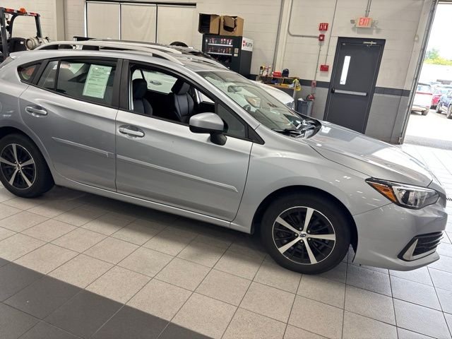 Used 2022 Silver Subaru Premium image 4