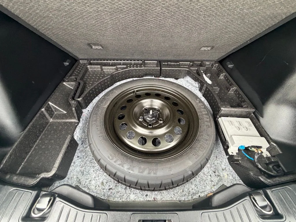 Used 2023 Gray Ford ST-Line Elite image 29
