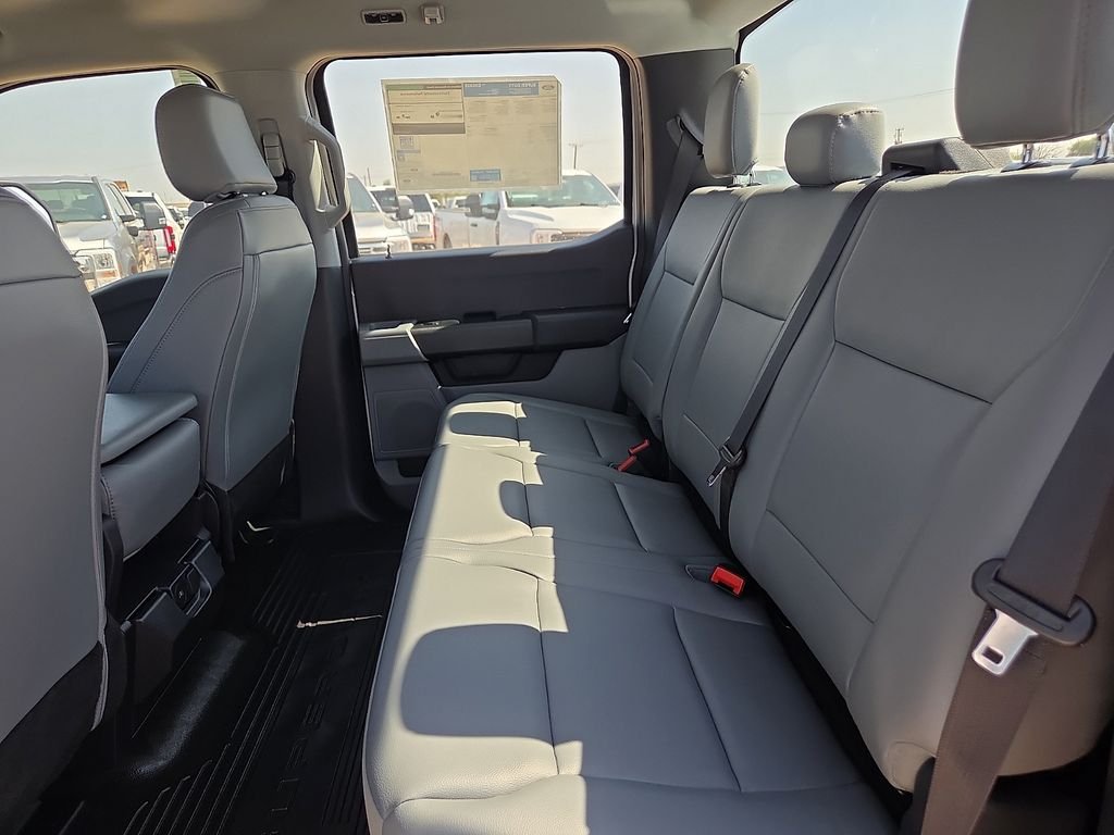 New 2026 White Ford F350 4X4 CREW/C image 18