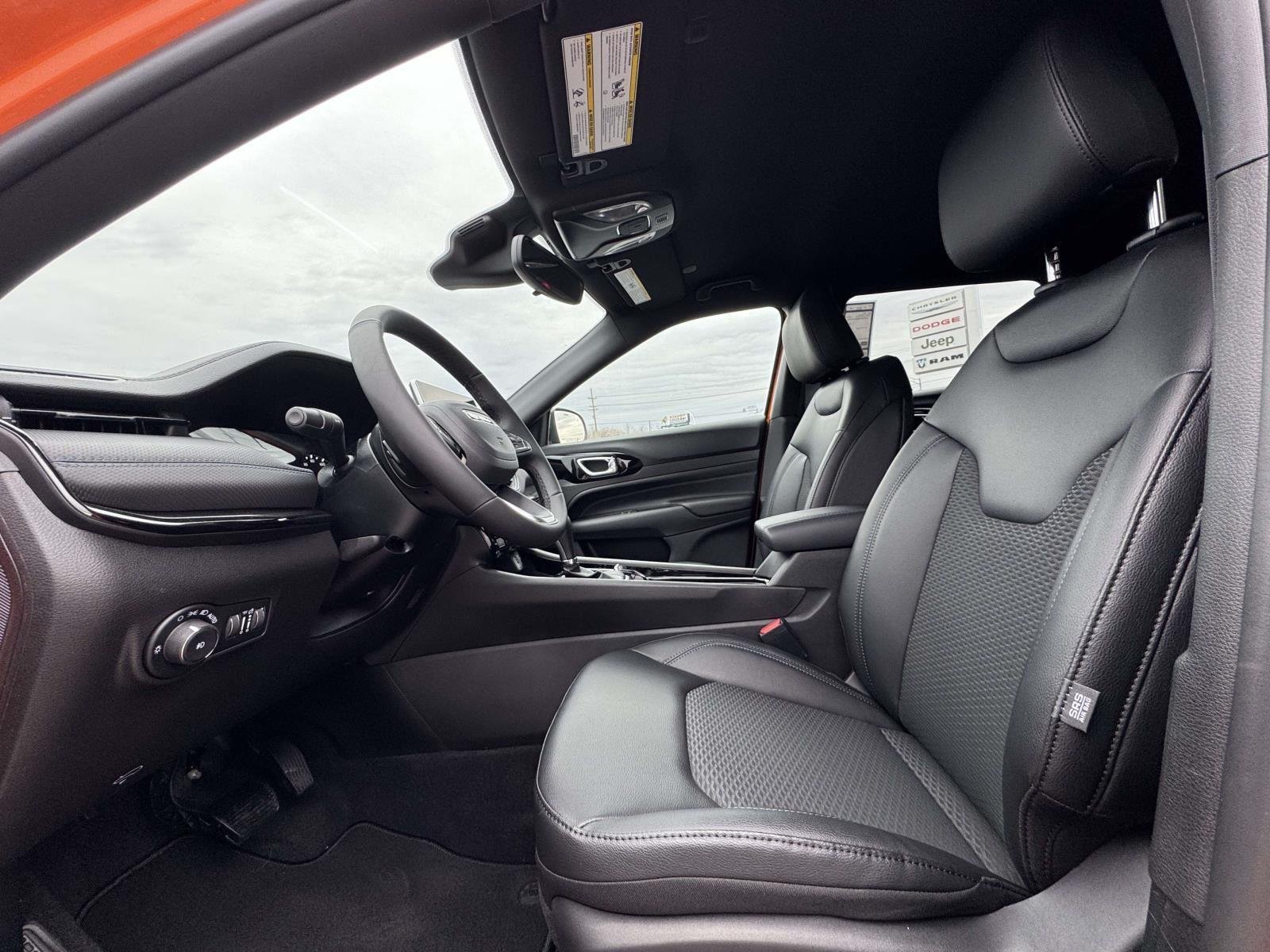 New 2026 Joose Exterior Paint Jeep Latitude Altitude image 19