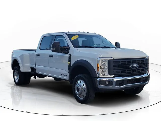 Used 2025 White Ford XL image 3