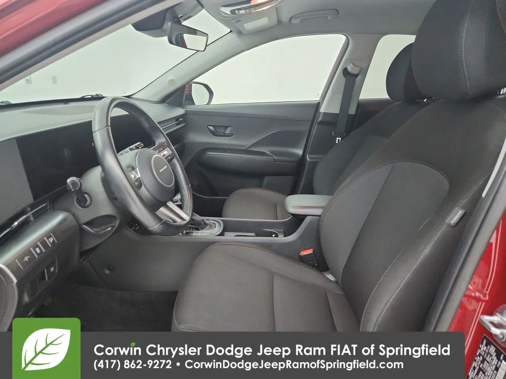 Used 2025 Red Hyundai SEL image 18
