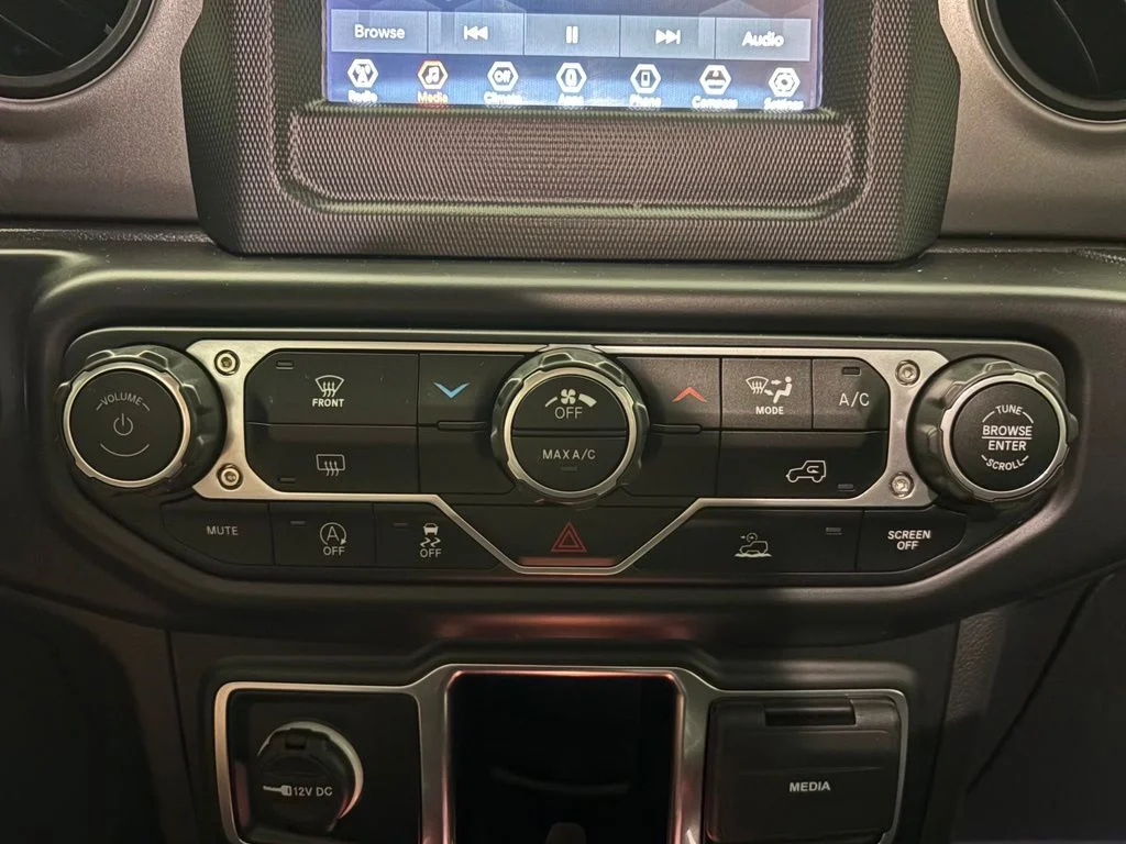 Used 2023 White Jeep Sport image 8